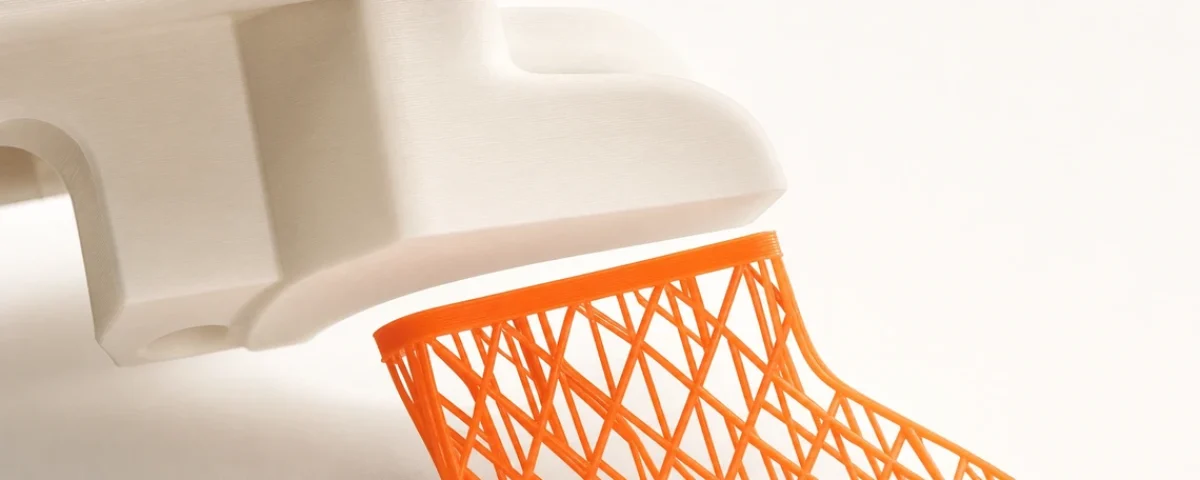 PETG model sa PLA potpornim slojem koji se čisto odvaja, prikaz zašto se PLA i PETG ne lepe